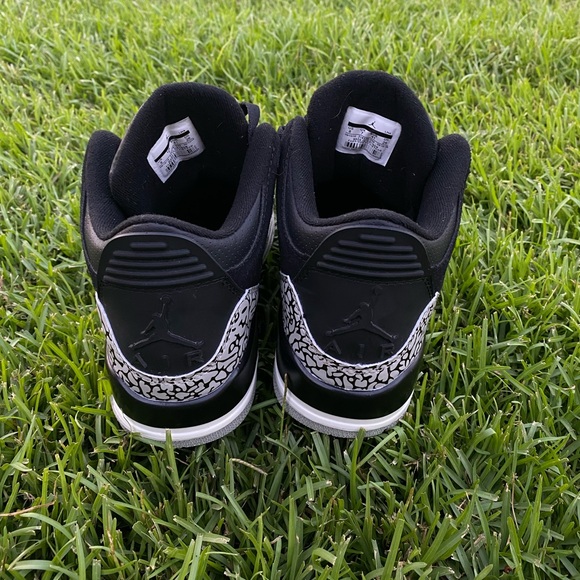 Air Jordan 3 Retro 'Off nior Wmns - Picture 3 of 5